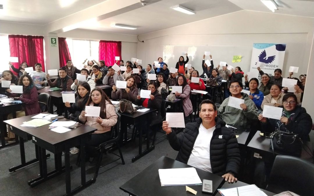 DOCENTES FORTALECEN CONOCIMIENTOS EN «EDUCACIÓN CON METODOLOGÍA DE APRENDIZAJE Y LIBRE DE VIOLENCIA» EN HUANCAVELICA