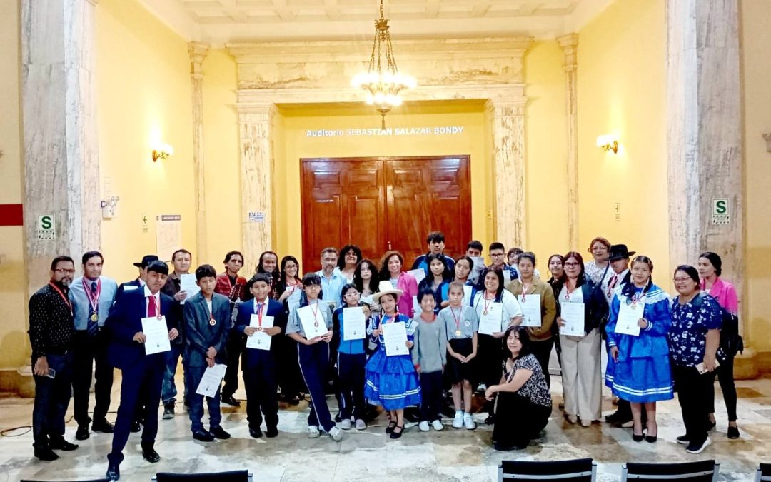 GRAN BIBLIOTECA PÚBLICA DE LIMA CELEBRÓ EL DÍA MUNDIAL DEL LIBRO CON LA PARTICIPACIÓN DE ESCRITORES DE LA FAMILIA MORRIS RODRÍGUEZ