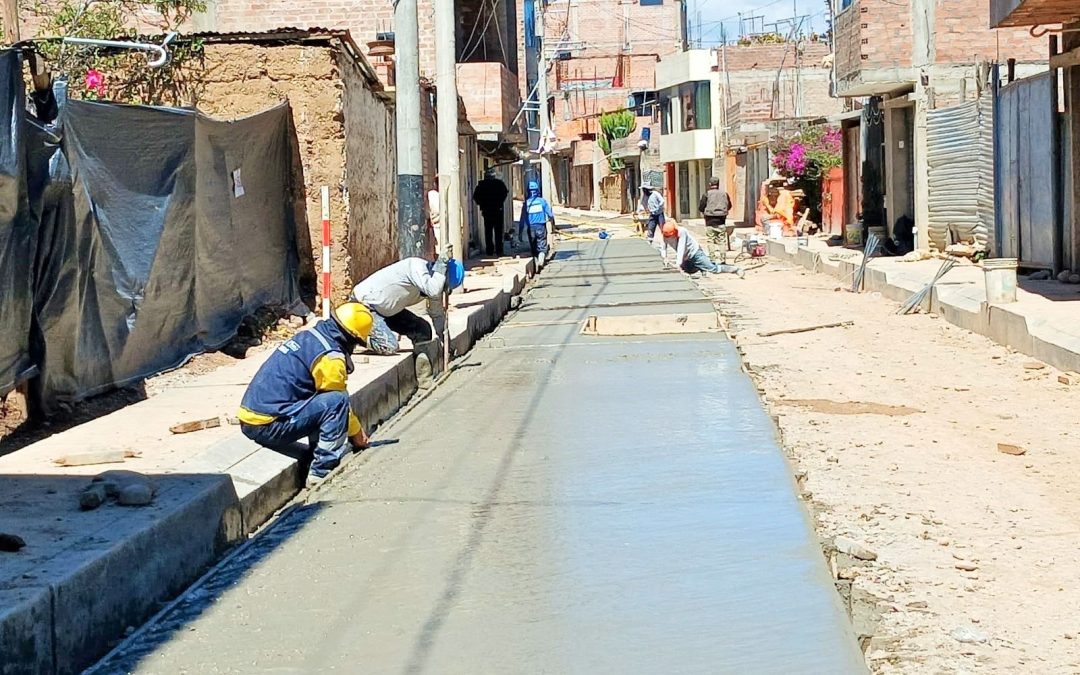 OBRA DE PISTAS Y VEREDAS EN BATANYACU EN EL TAMBO INGRESA A SU ETAPA FINAL