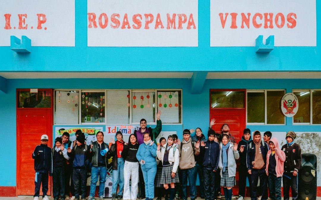 YAPE INSTALÓ ANTENAS STARLINK PARA QUE 36 MIL PERSONAS DE COMUNIDADES ESCOLARES ACCEDAN A INTERNET