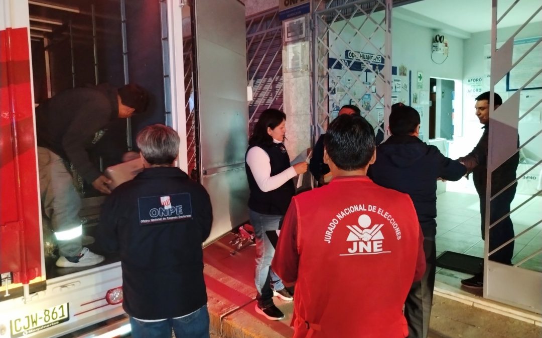 ODPE JUNÍN RECEPCIONO MATERIAL ELECTORAL PARA JORNADA DEL 24 DE MAYO