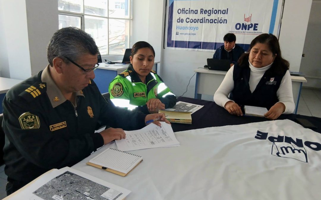 ONPE COORDINA CON FUERZAS ARMADAS Y POLICÍA NACIONAL DEL PERÚ MEDIDAS DE SEGURIDAD PARA LAS ELECCIONES REGIONALES Y MUNICIPALES PRIMARIAS 2026