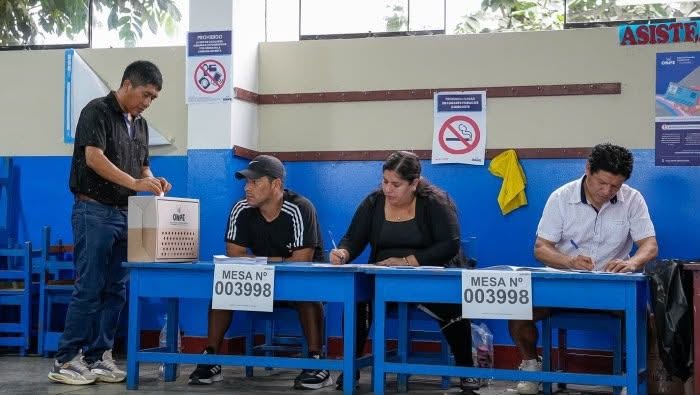 COLEGIOS Y ENTIDADES QUE NO CEDAN PARA LOCALES DE VOTACIÓN SERÁN MULTADOS CON 275,000 SOLES