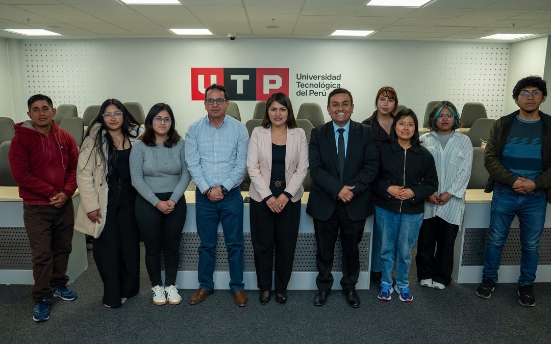 UTP impulsa el liderazgo de sus estudiantes mediante encuentro con representantes del sector financiero