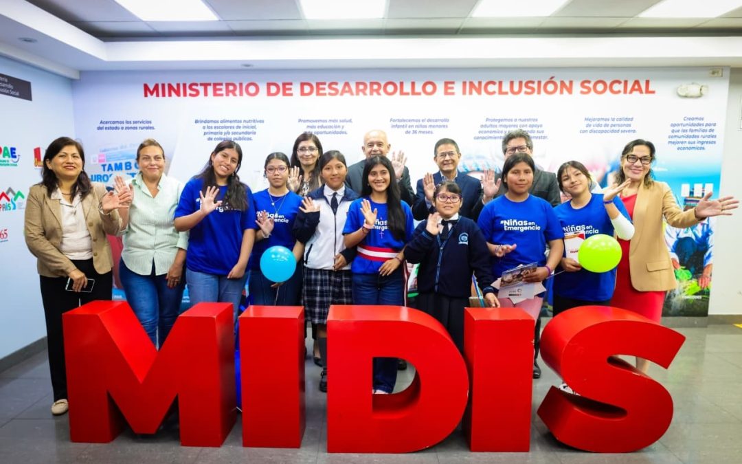 Niñas asumen simbólicamente la conducción del Midis como parte de la iniciativa “Toma de Poder”